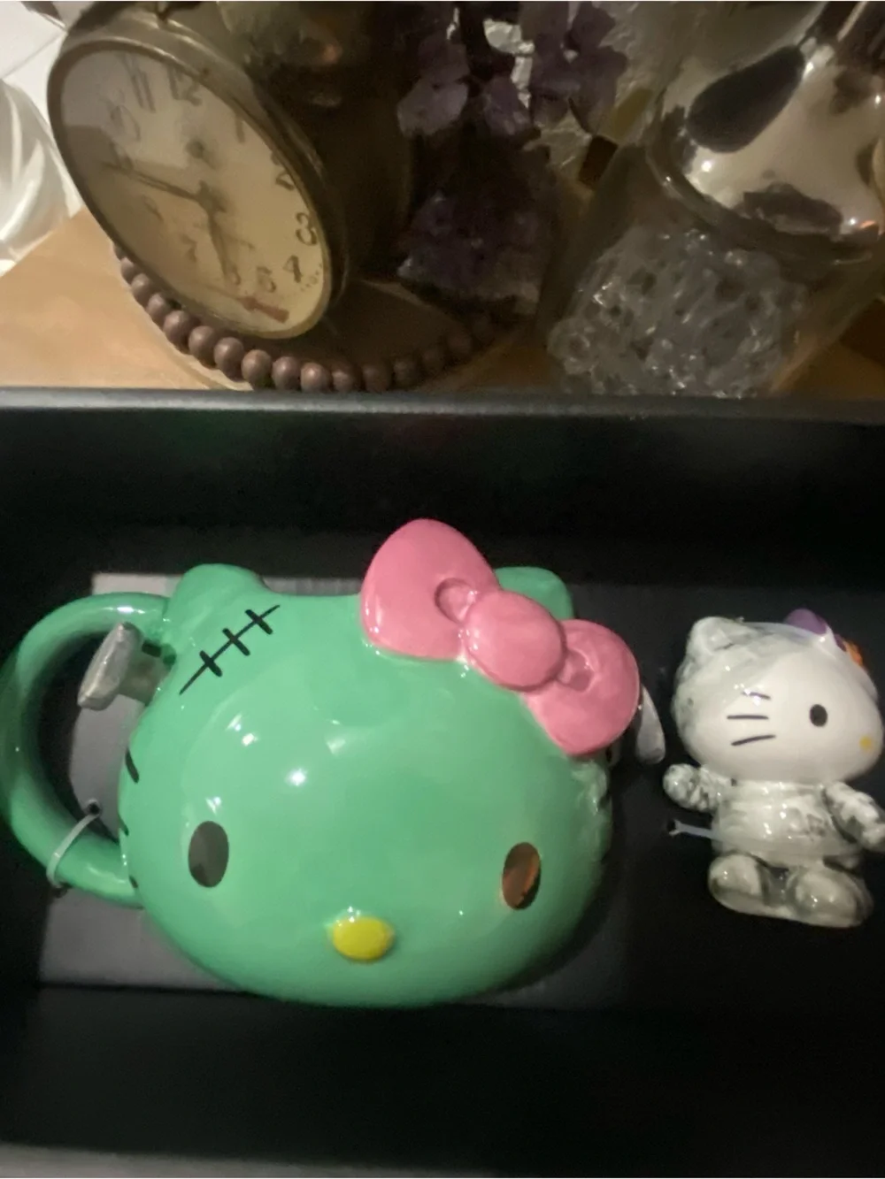 Hello Kitty Green Bow Ceramic Mug - with Zombie ceramic hello kitty
